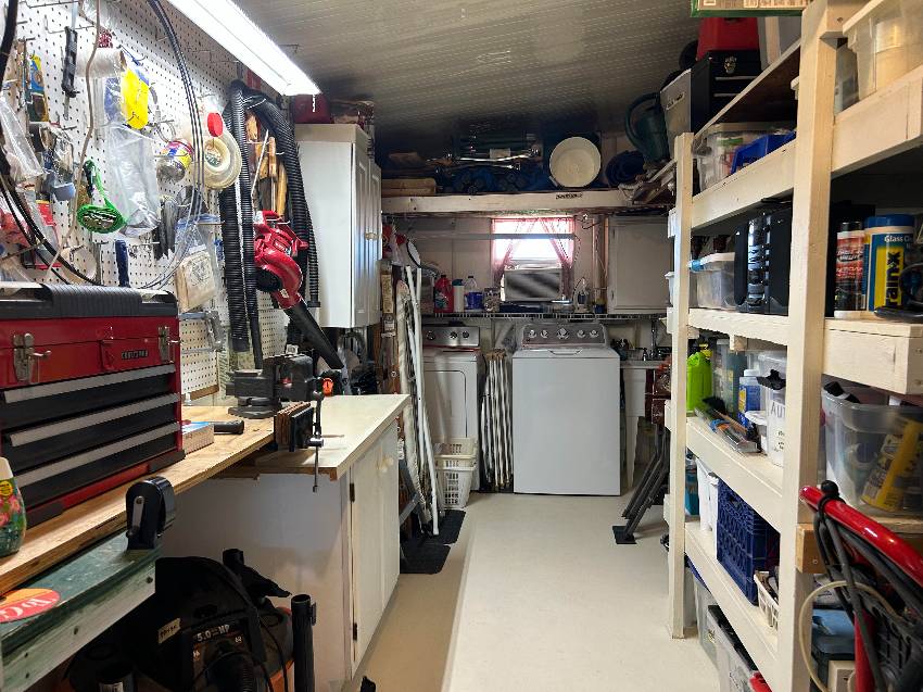 7907 Lakeshore Drive a Ellenton, FL Mobile or Manufactured Home for Sale